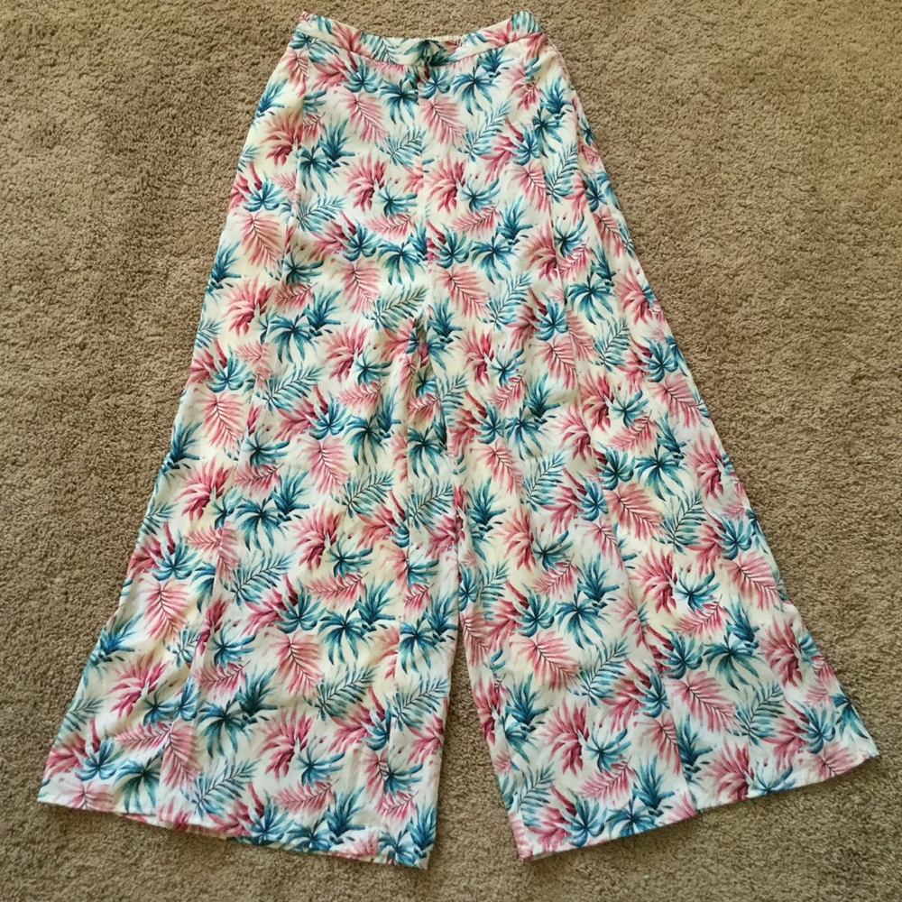 【GU】Hawaiian Wide leg pants ☆NWOT☆